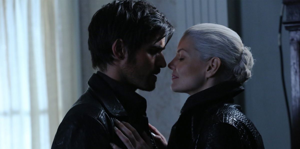 Captain Hook Killian Jones and Emma Swan as The Dark Ones in Once Upon A Time
