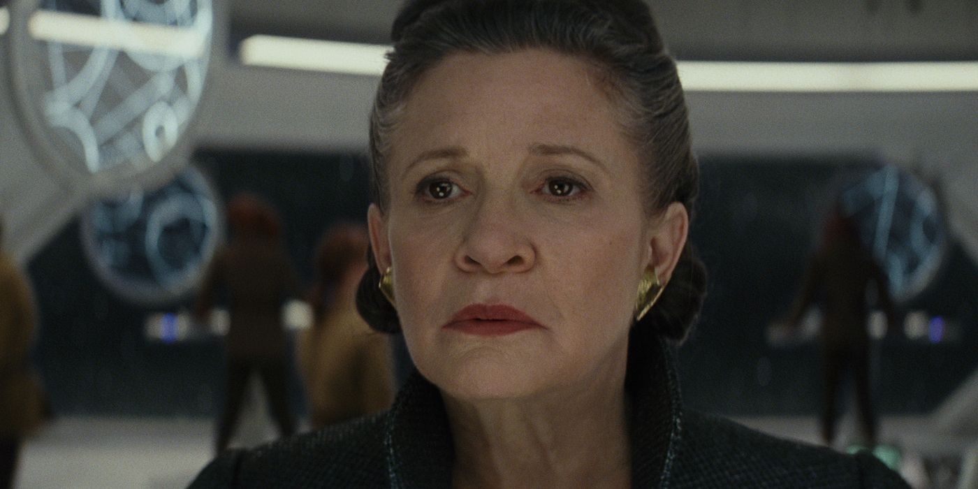 Leia looking on in The Last Jedi
