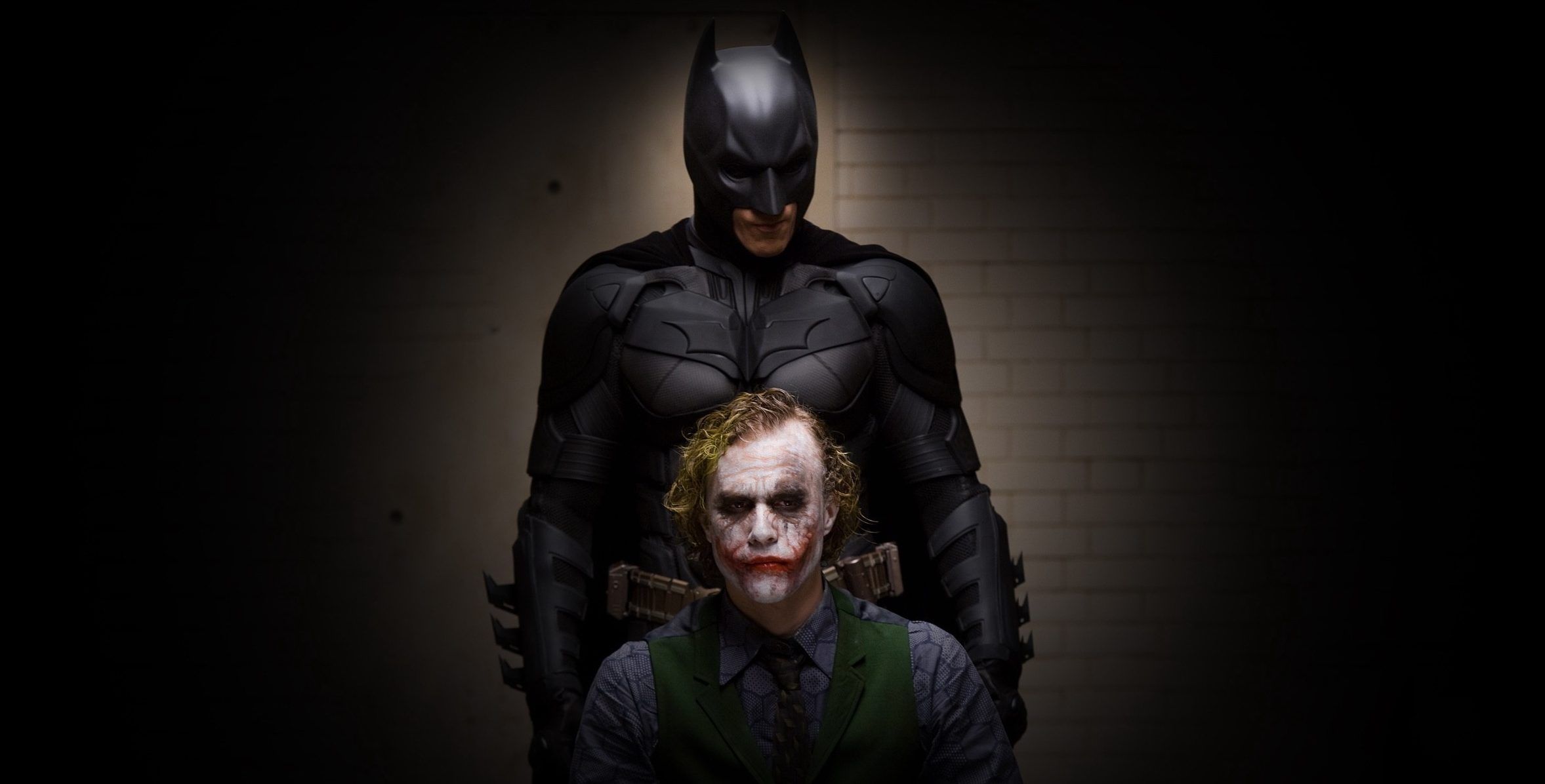 /wordpress/wp-content/uploads/2018/07/The-Dark-Knight-Batman-and-The-Joker-e1531415585991.jpg
