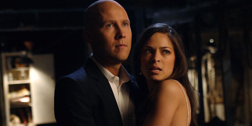 Lex Luthor and Lana Lang embrace in Smallville