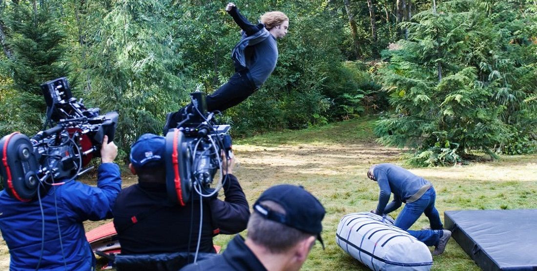 Twilight Behind the scenes belly flop