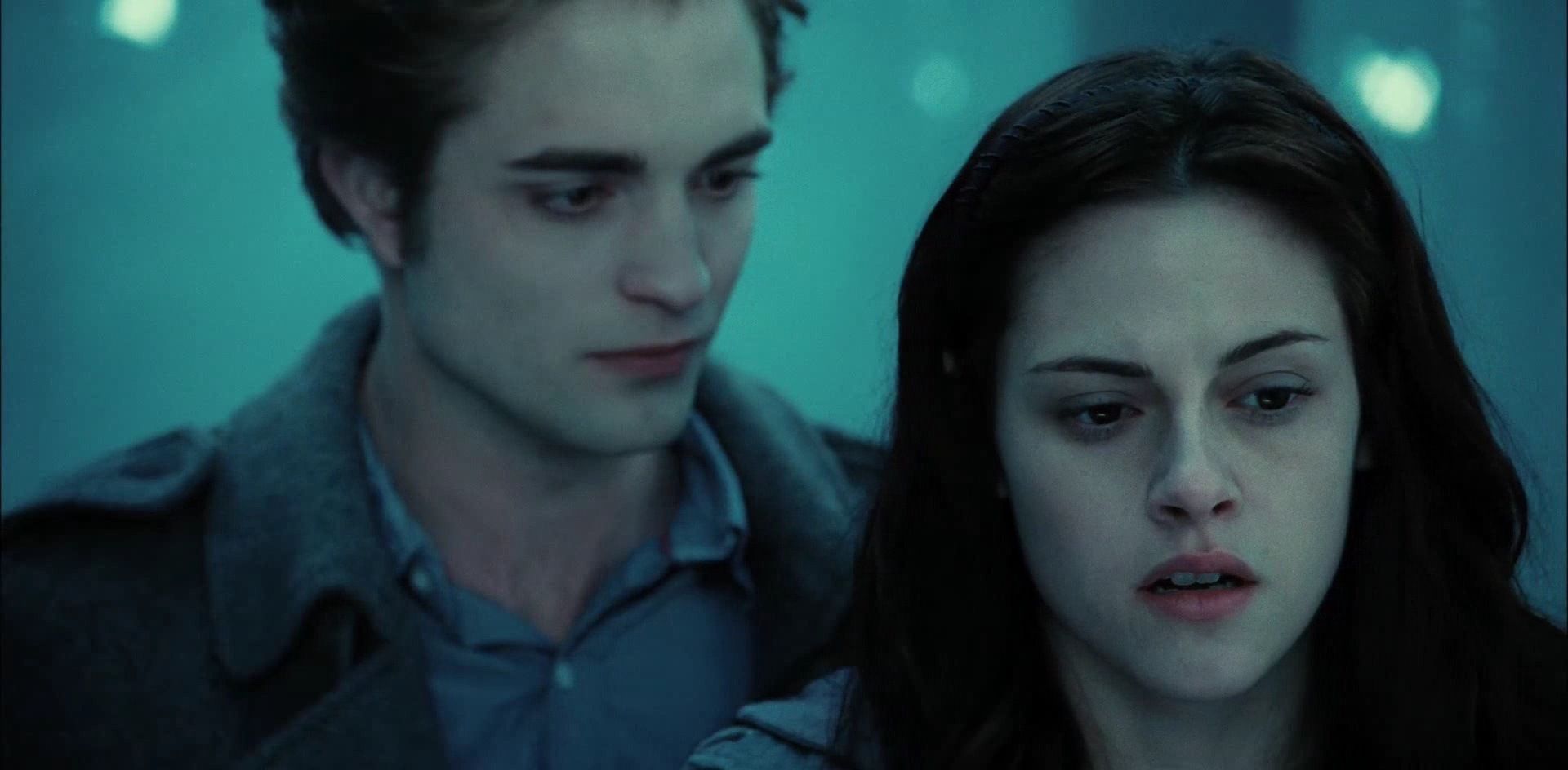 Twilight Edward watching Bella