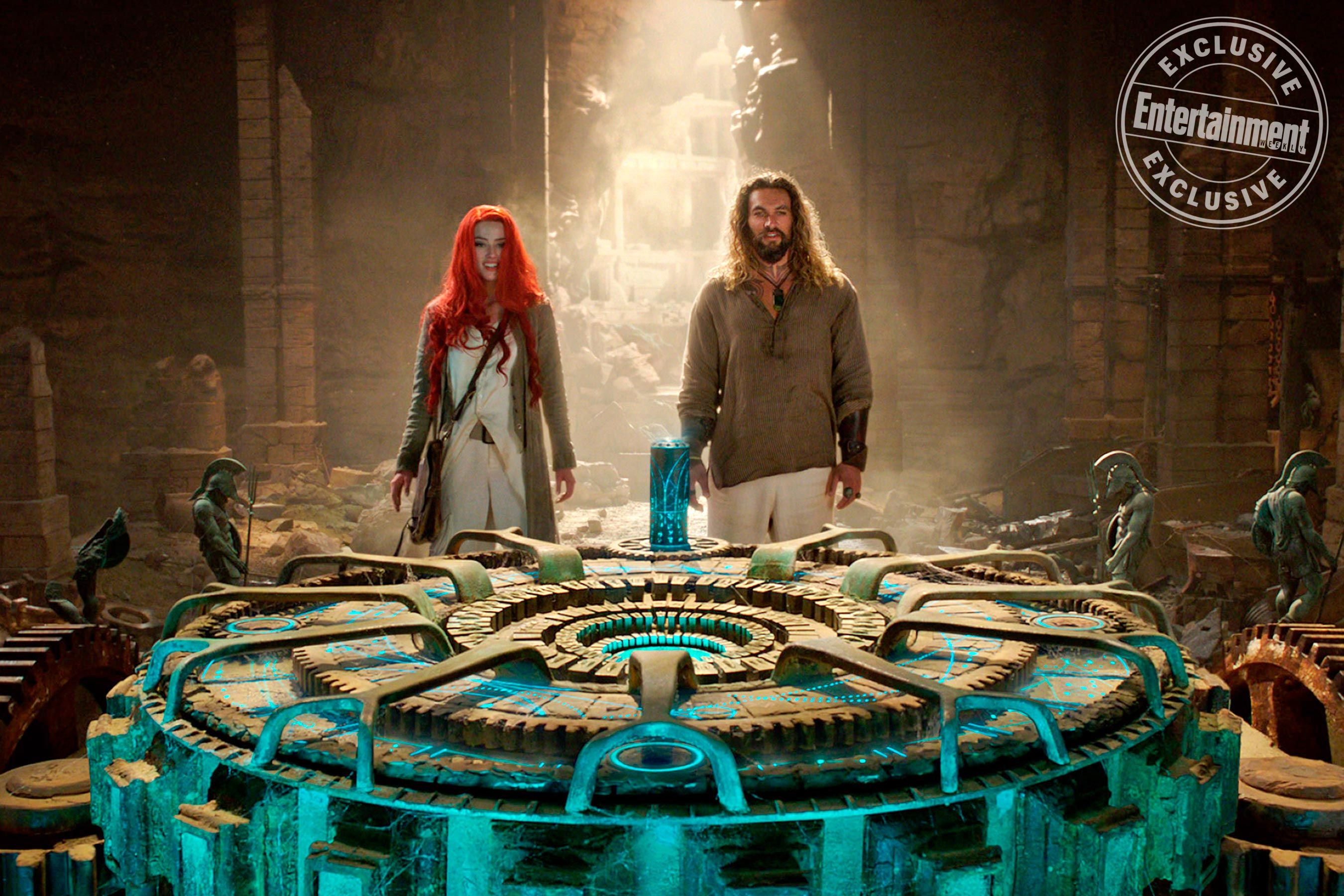 Arthur and Mera search for clues in Aquaman