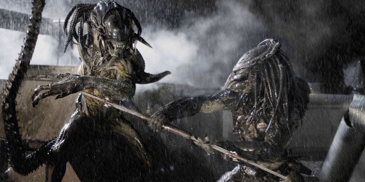 An Alien and Predator in battle.