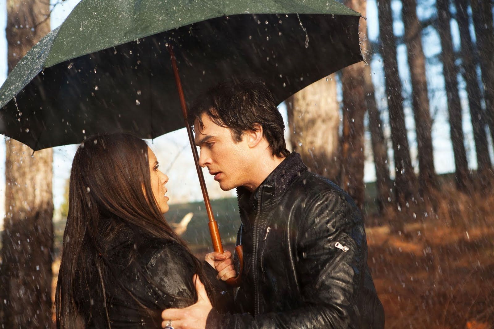 Damon and Elena In the Rain The Vampire Diaries