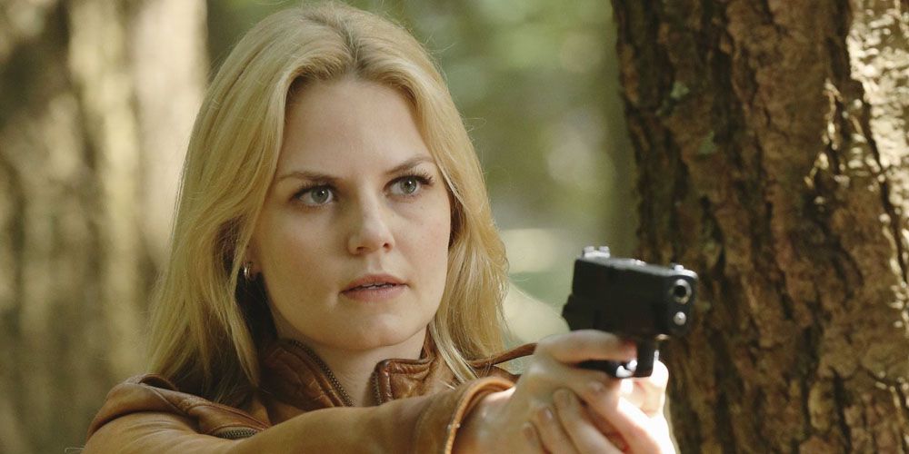 Emma Swan pointing her gun in Once Upon A Time