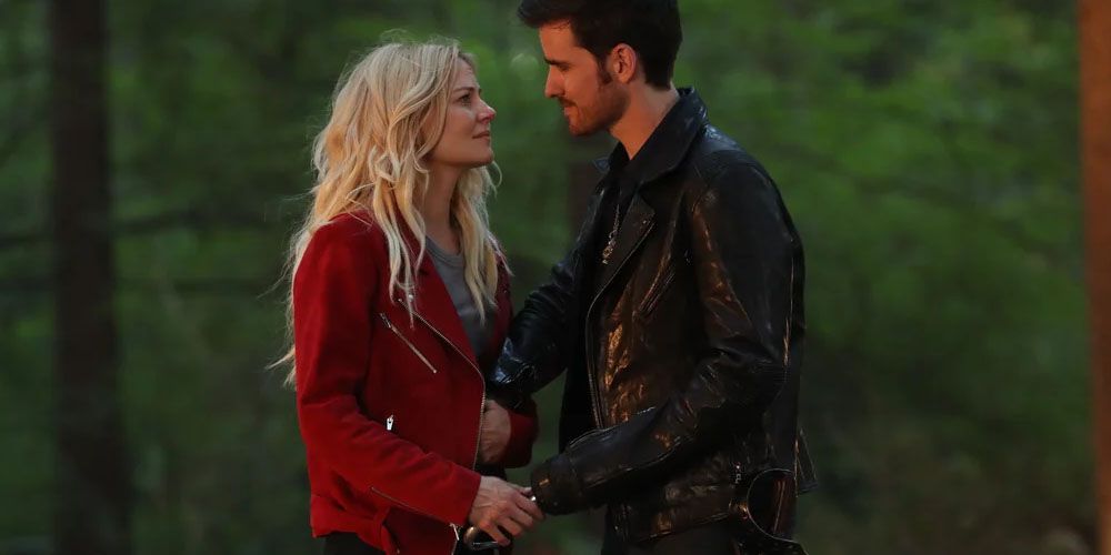 Emma Swan pregnant with Captain Hook's baby on Once Upon A Time