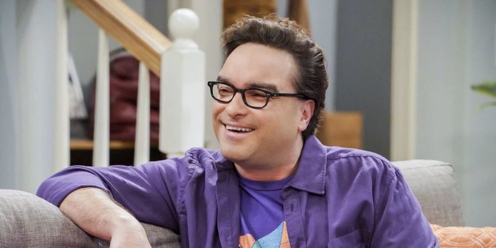Leonard Hoftstadter flirts with Penny in The Big Bang Theory
