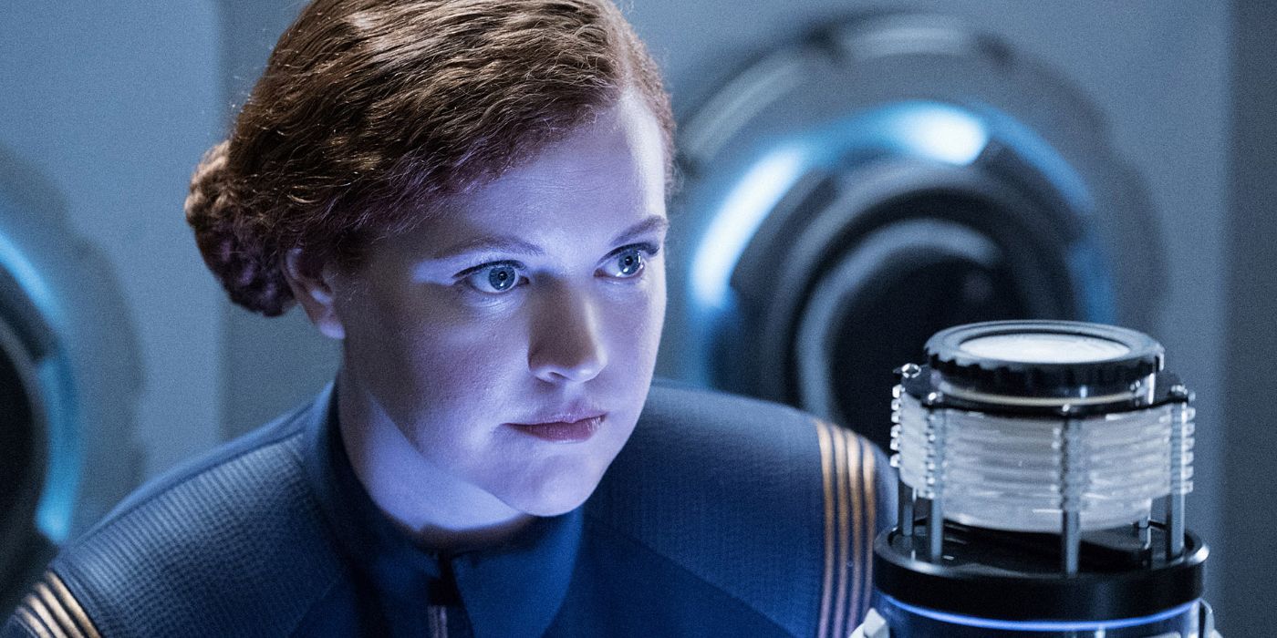 Mary Wiseman as Tilly in Star Trek Discovery.