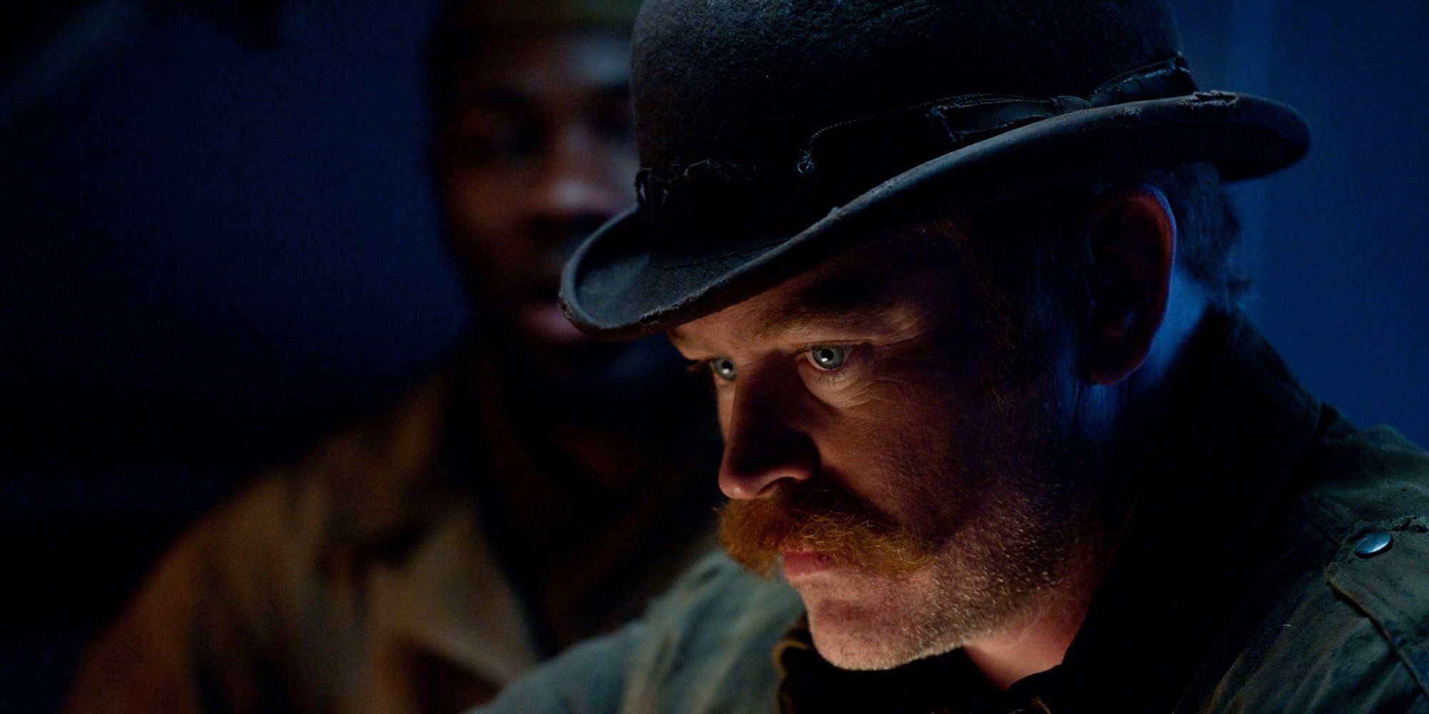 Dum Dum Dugan (Neal McDonough) parece sombrio em Capitão América, o Primeiro Vingador