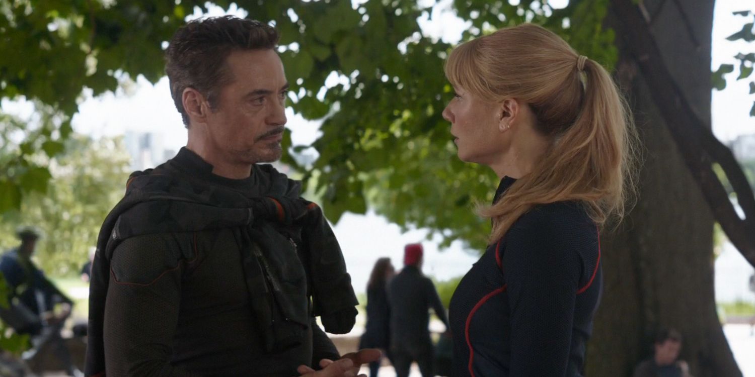 Robert Downey Jr as Tony Stark and Gwyneth Paltrow as Pepper Potts in Avengers Infinity War