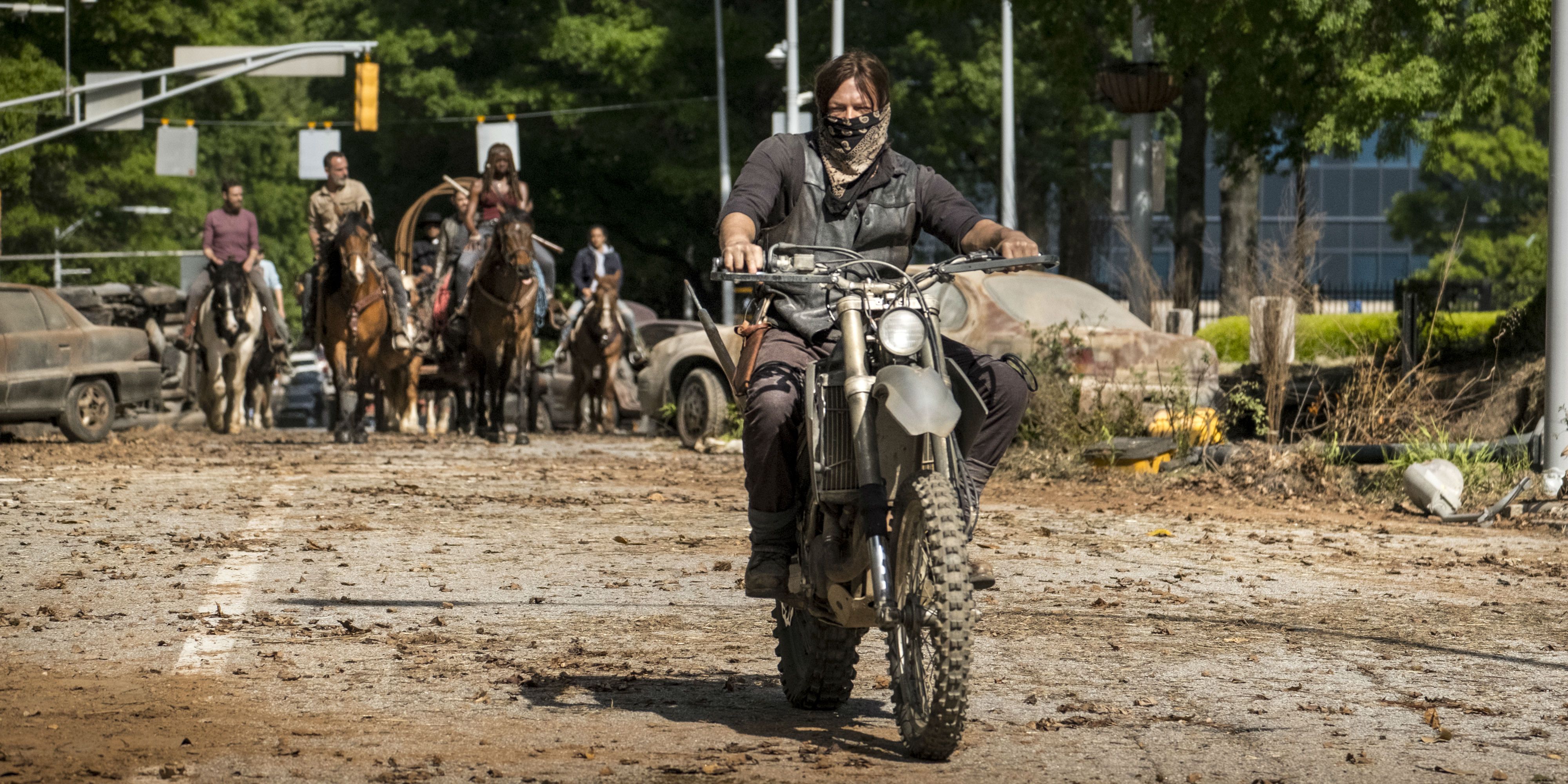 The Walking Dead Season 9 Premiere A New Beginning Daryl