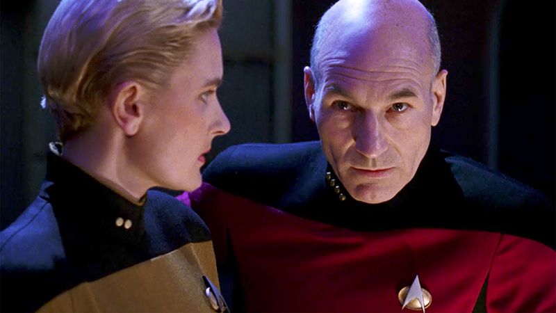 Star Trek: 11 Last-Minute Changes That Saved TNG (And 9 That Hurt It)