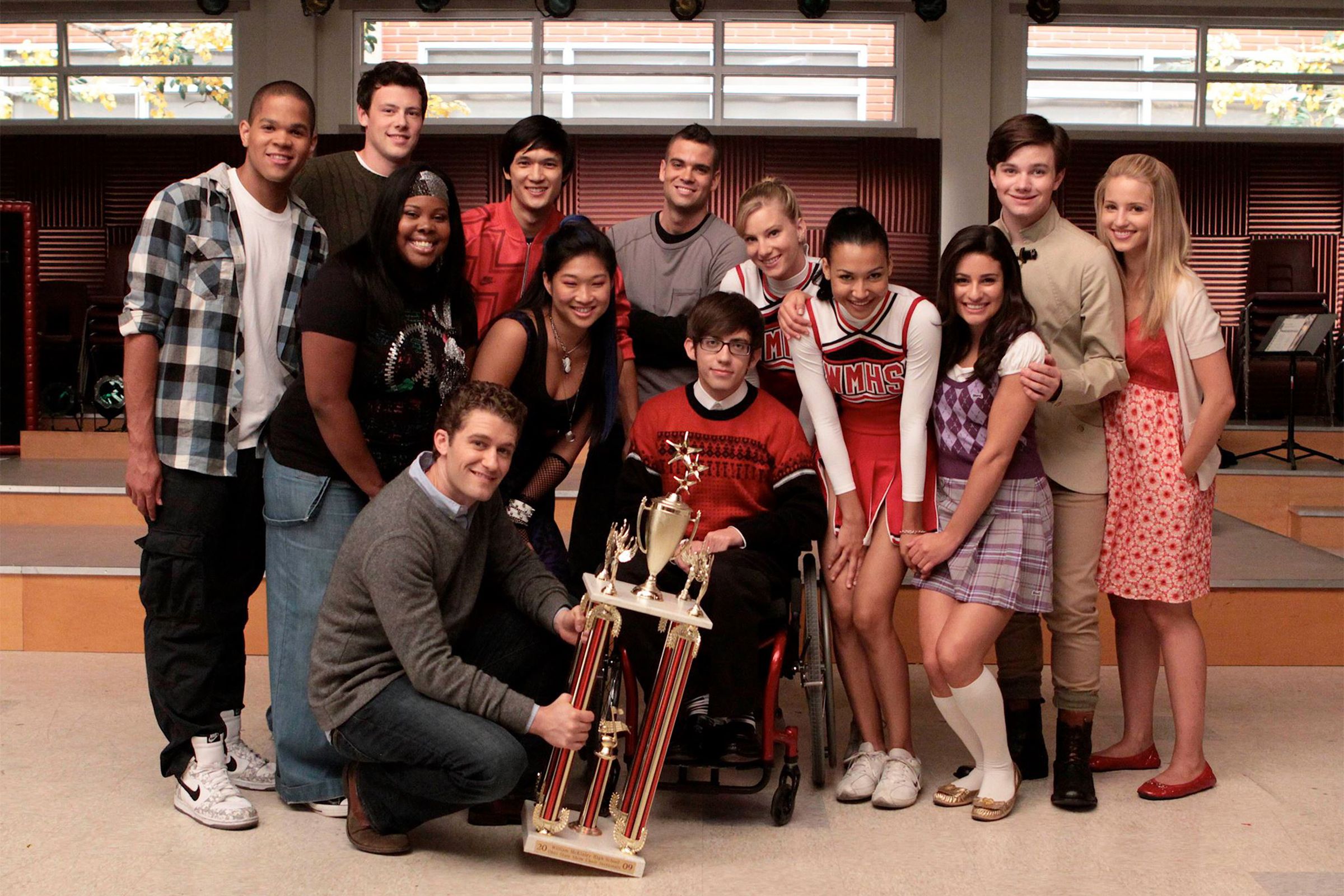 Glee'S Shocking "Naked" Scene: A Deep Dive - 4dm2ryb