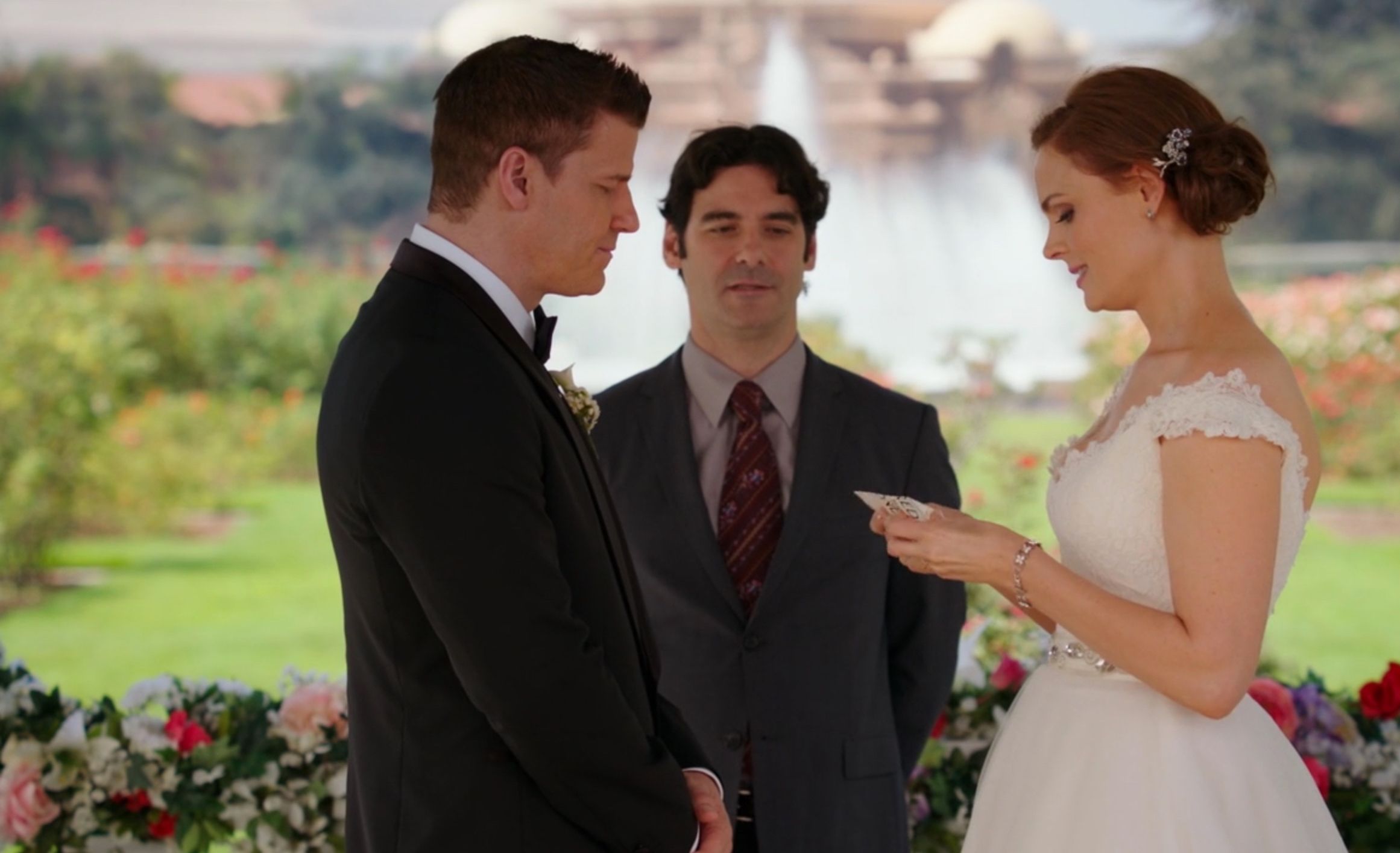 Bones: 20 Things About Booth And Brennan’s Relationship That Make No Sense