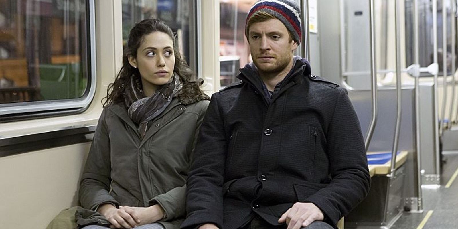 Fiona and Robbie on the train in Shameless