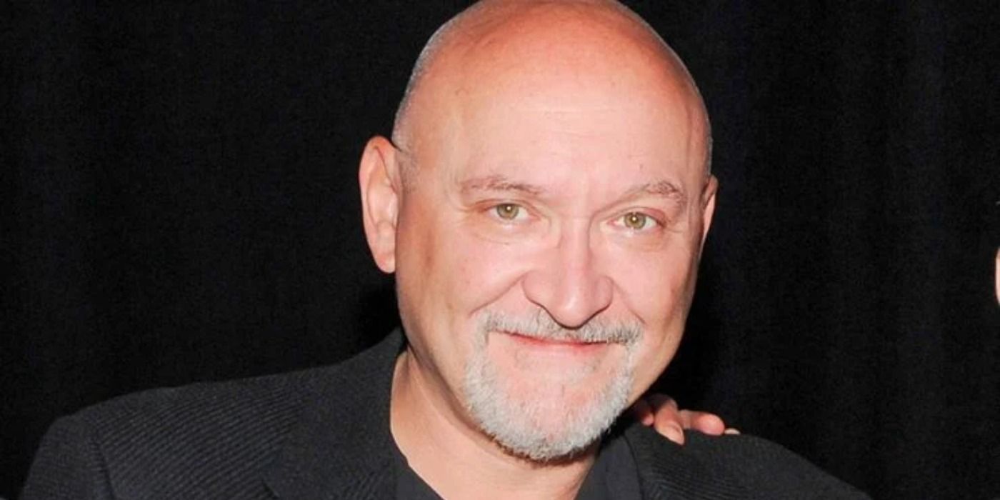 Frank Darabont posing for a photo.