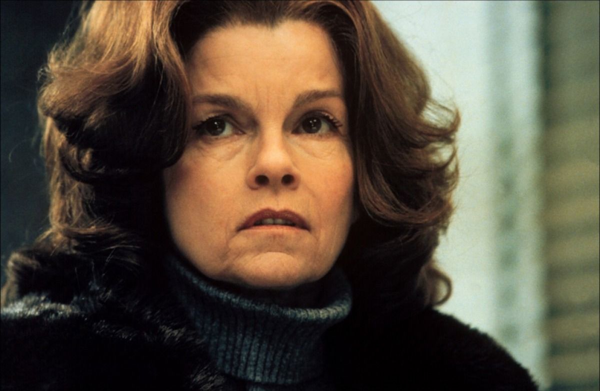 Genevieve Bujold HAD the role of Janeway