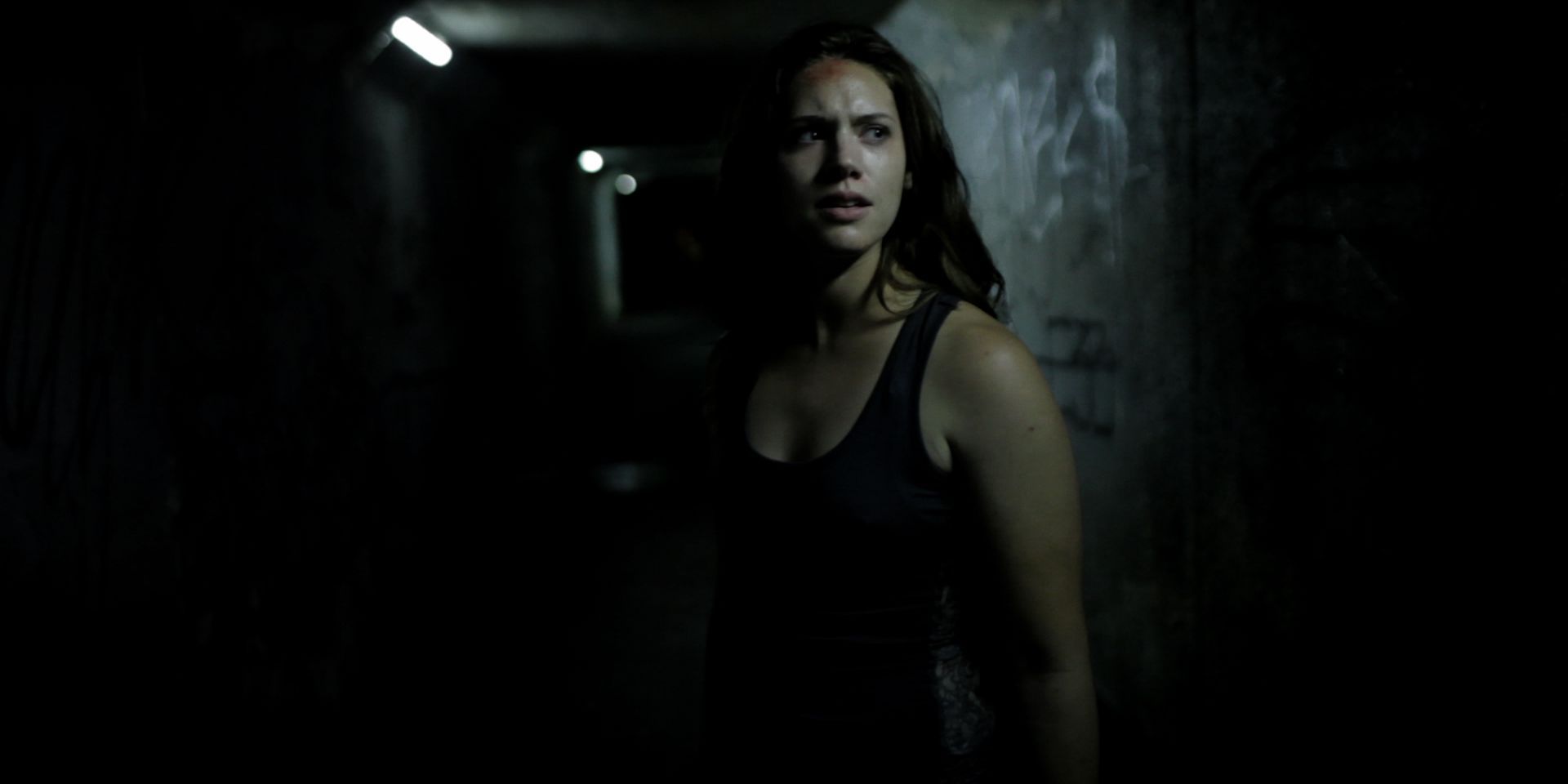 Tricia in the tunnel in Mike Flanagan's Absentia