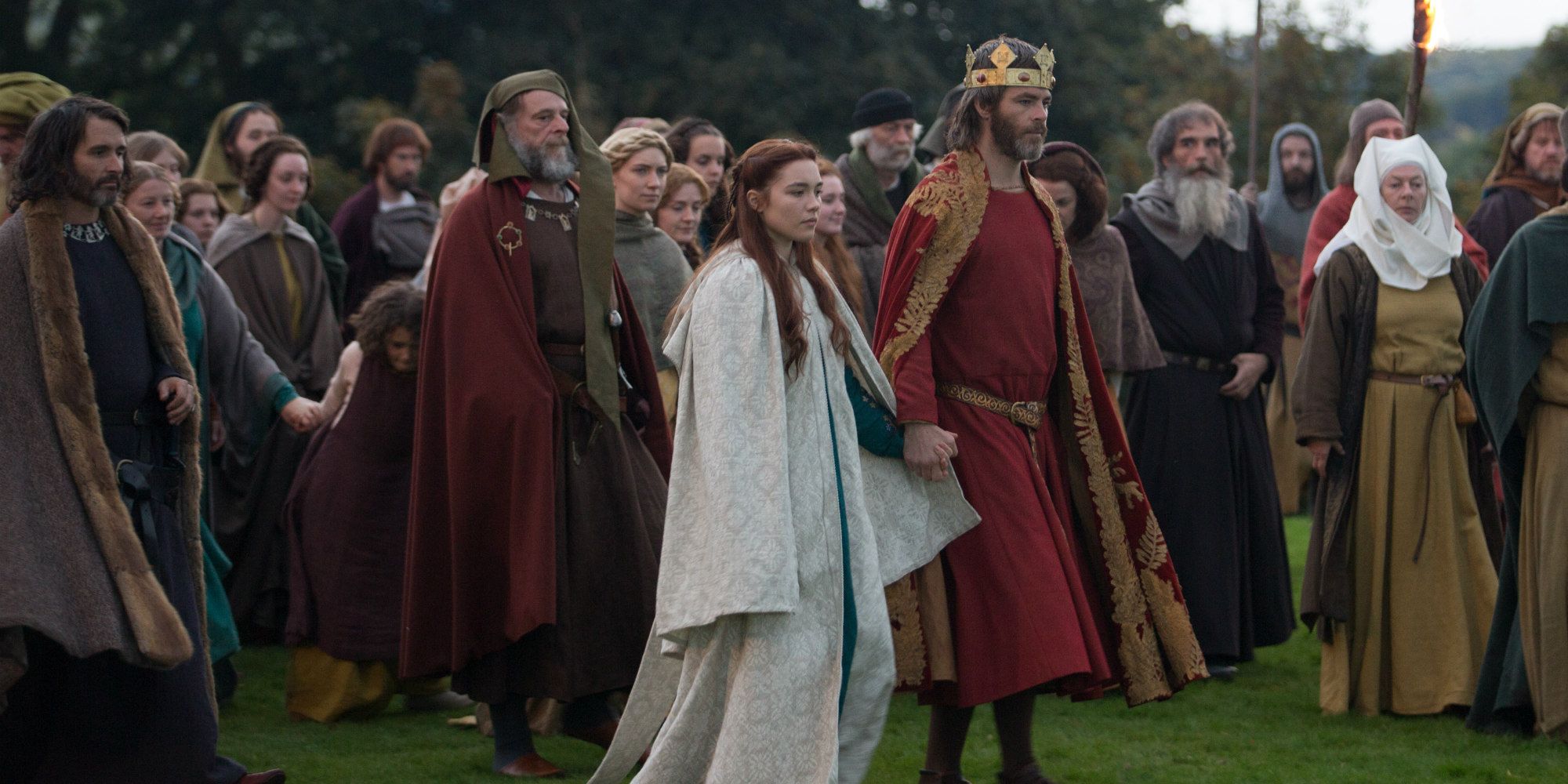 Florence Pugh and Chris Pine in Outlaw King