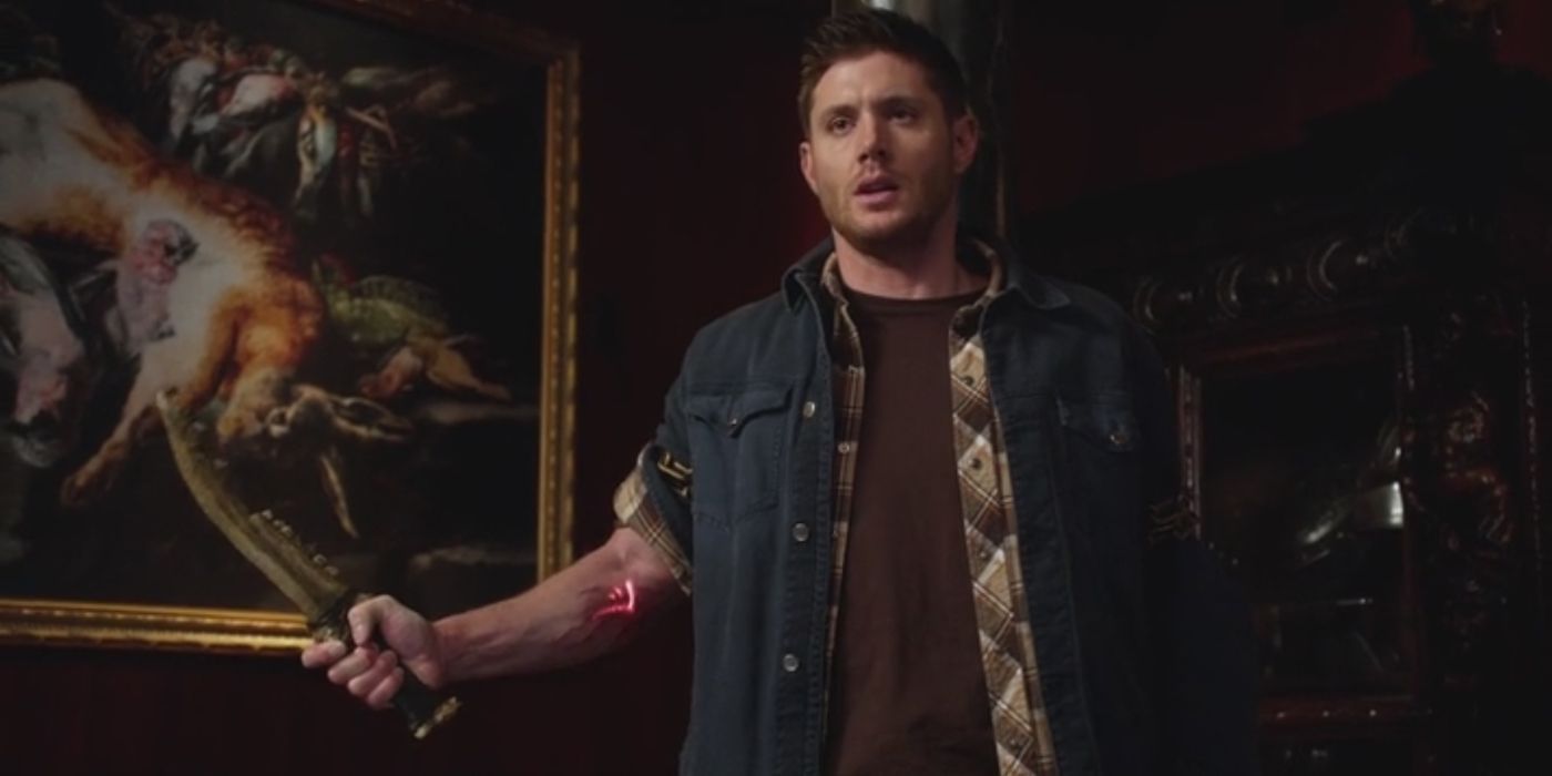 Jensen Ackles como Dean Winchester em Supernatural com primeira lâmina
