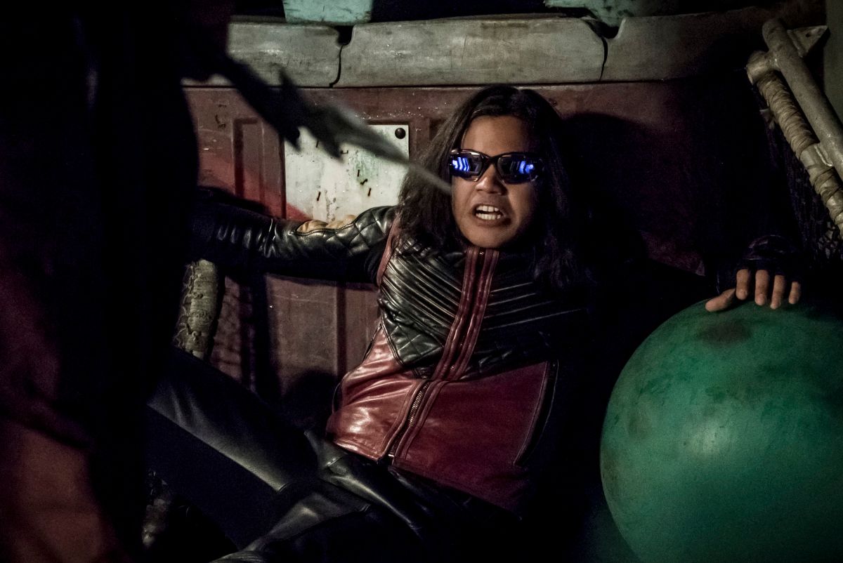 The Flash Season 5 Images Reveal Chris Kleins Villain Cicada