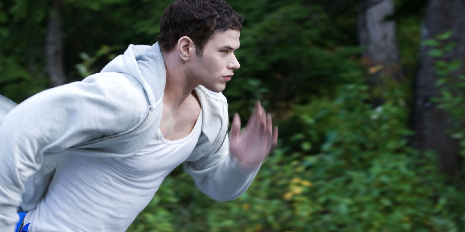 Emmett running in Twilight.