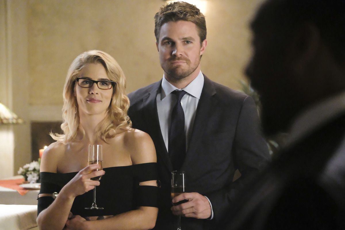 oliver queen felicity smoak crisis on earth-x