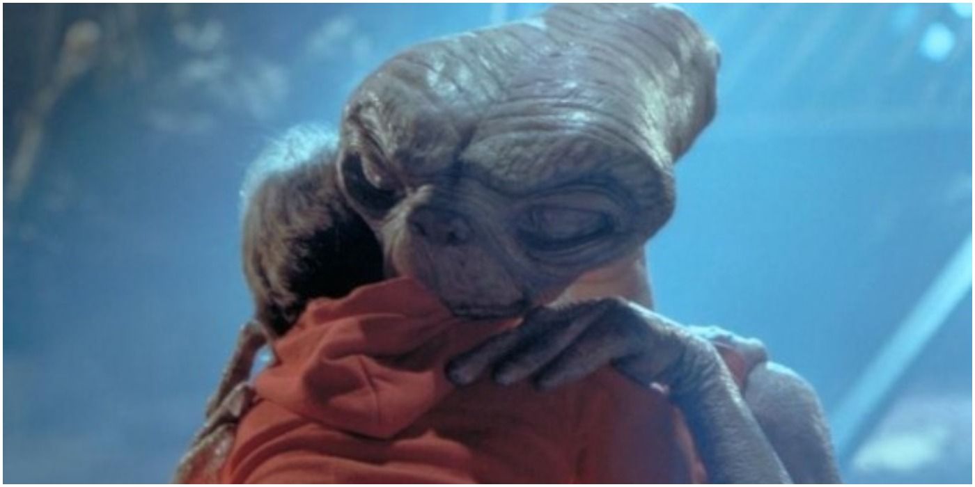 E.T. hugs Elliot in ET