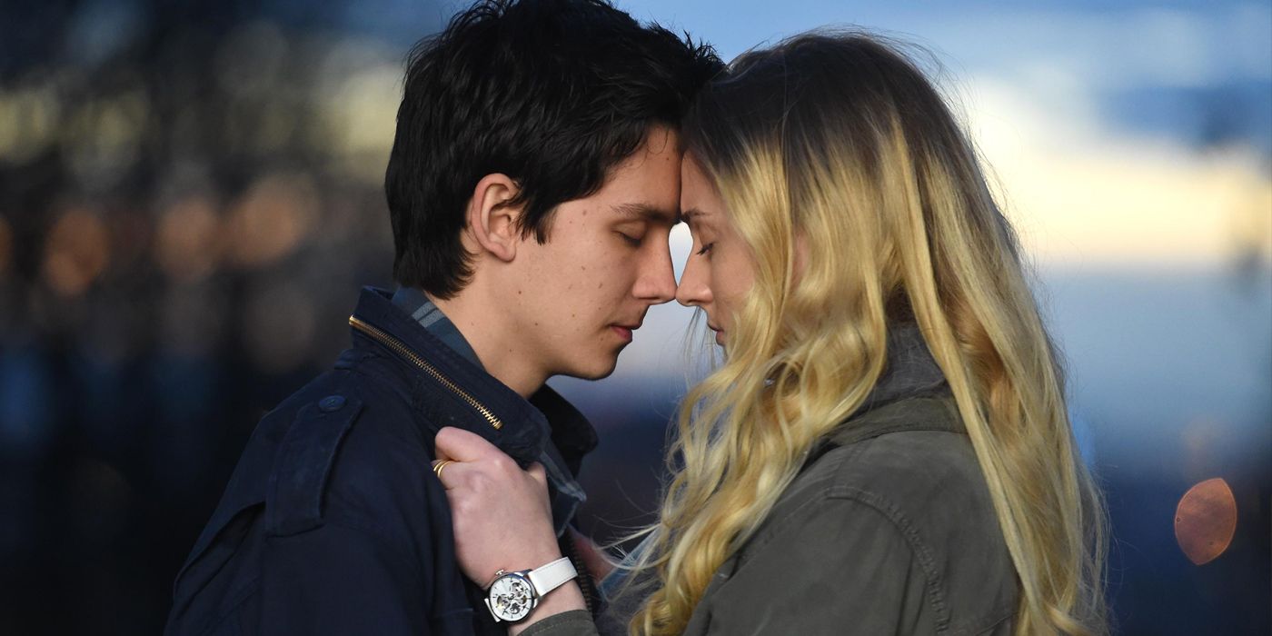 Asa Butterfield and Sophie Turner in Time Freak