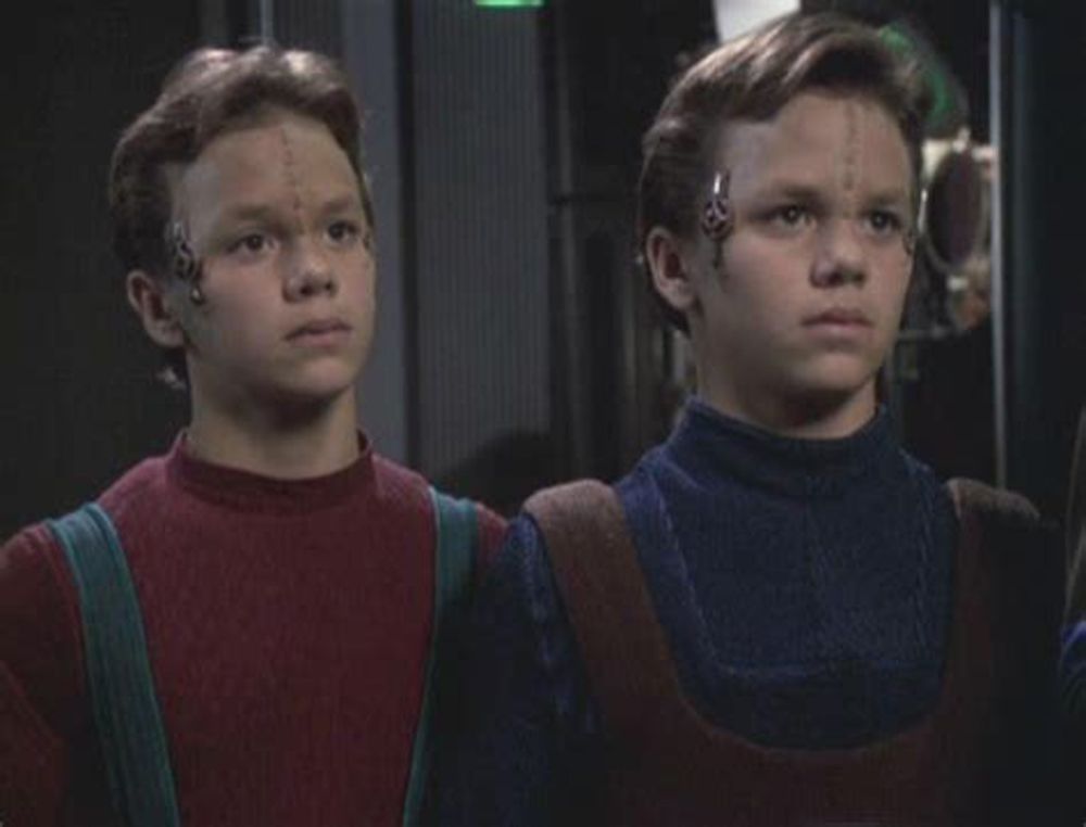 Azan and Rebi Twins in Star Trek Voyager