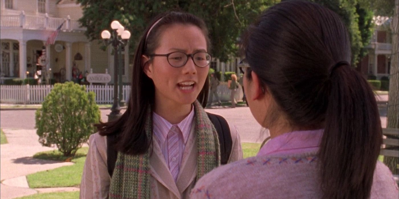 Lane confronts Kyon at the Stars Hollow square On Gilmore Girls
