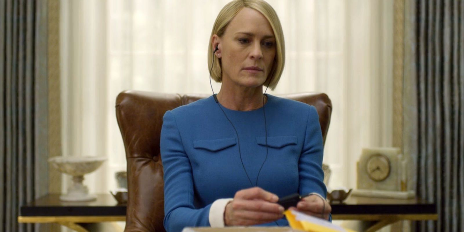 House of Cards - Claire Listens to Franks diary