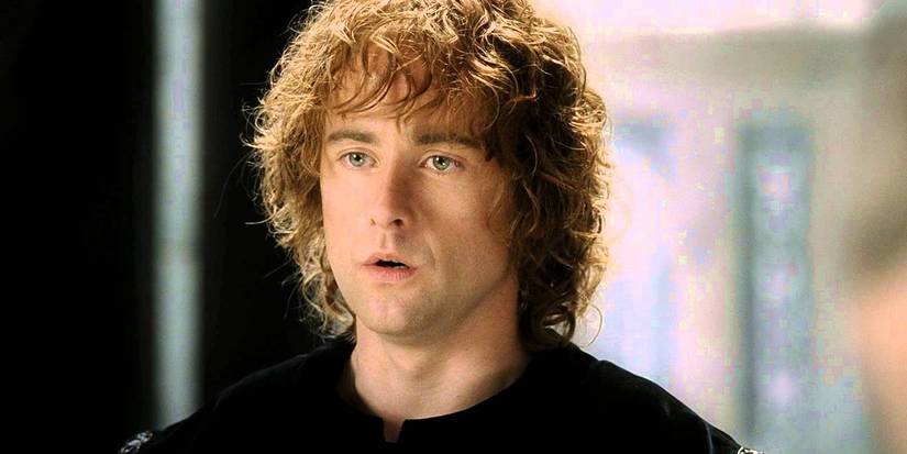 Pippin sings a song for Denethor of Gondor in Lord of the Rings. 