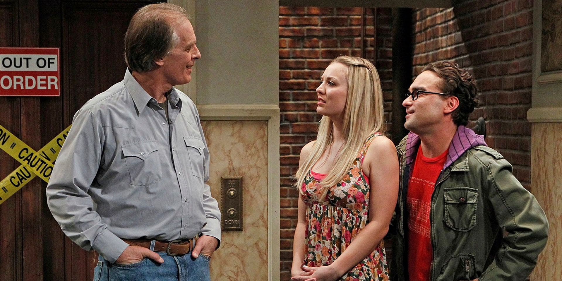 Penny's Dad talking to Penny and Leonard in the hall in The Big Bang Theory