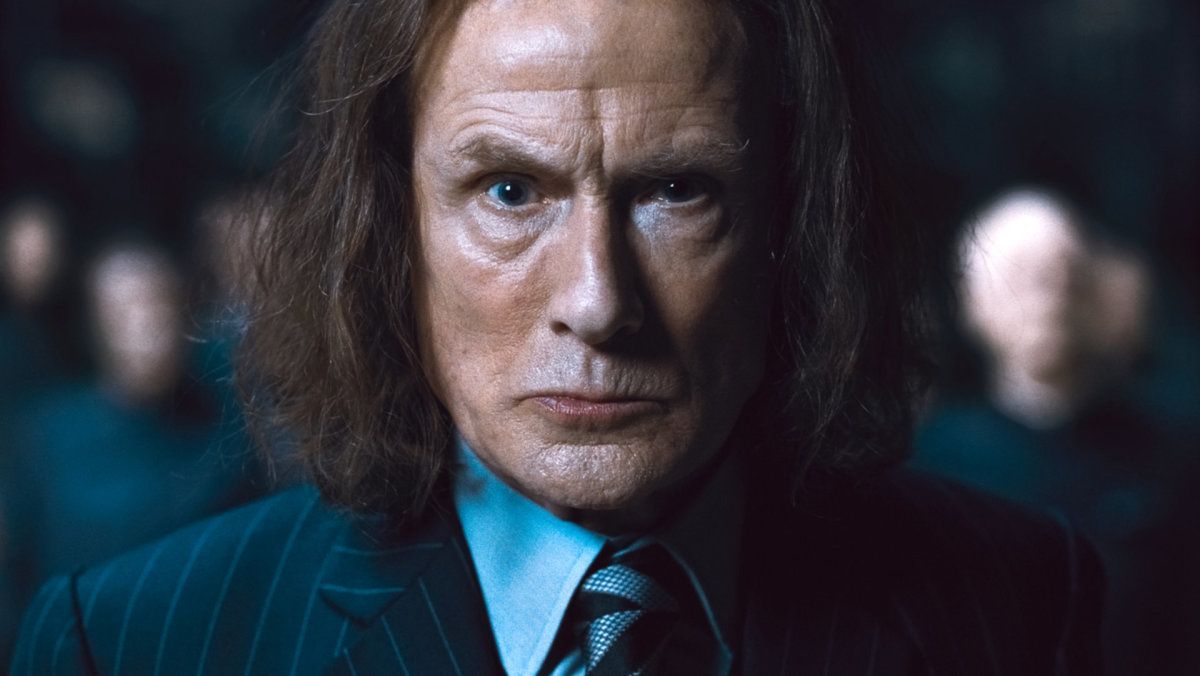 Rufus Scrimgeour grimly faces the camera in Harry Potter