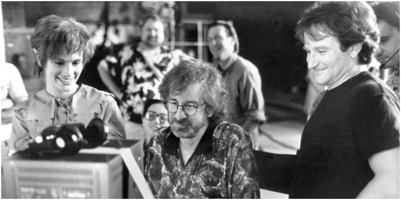 Steven Spielberg, Julia Roberts, Robin Williams behind the scenes of Hook