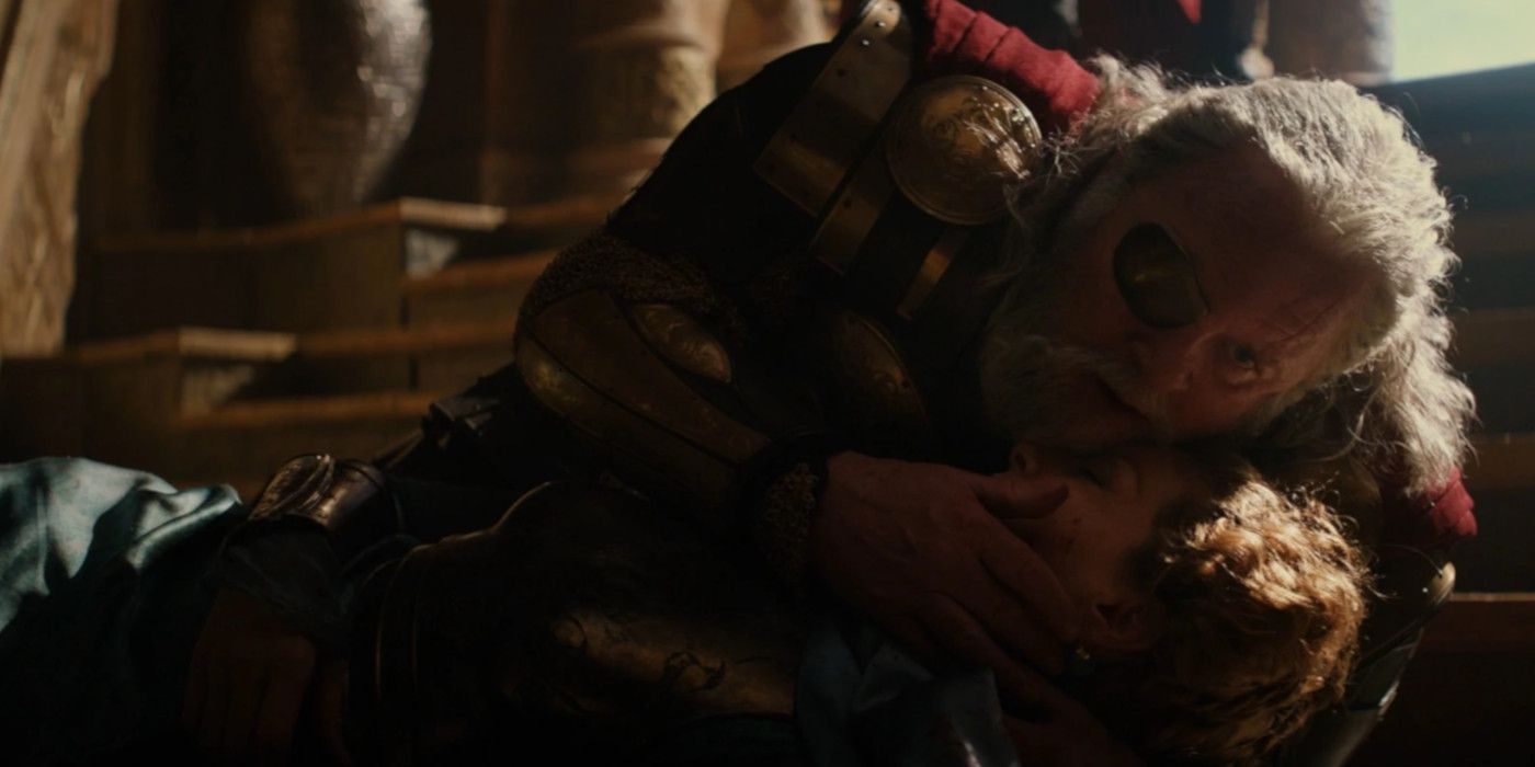 Frigga de Rene Russo morre em Thor: The Dark World enquanto Odin de Anthony Hopkins lamenta por ela
