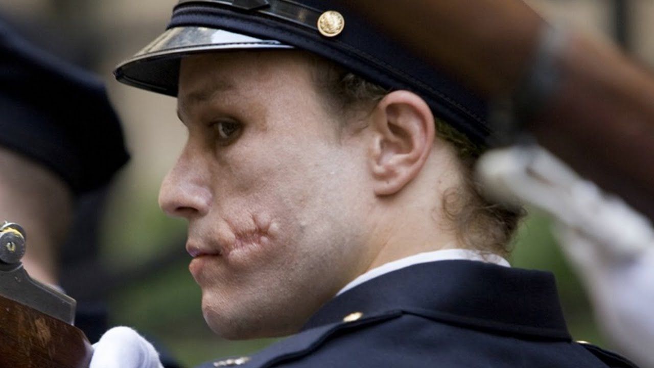 25 Details About Heath Ledger’s Joker That Fans Choose To Ignore