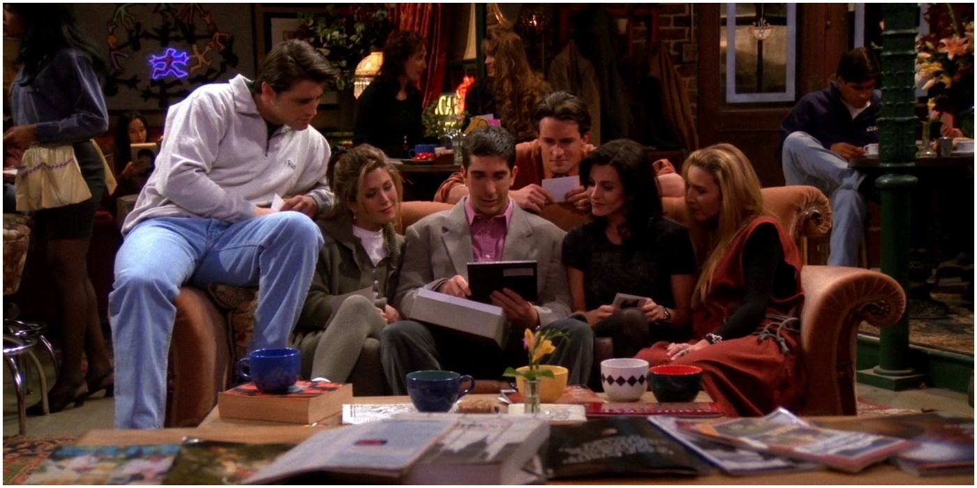 Friends group in Central Perk