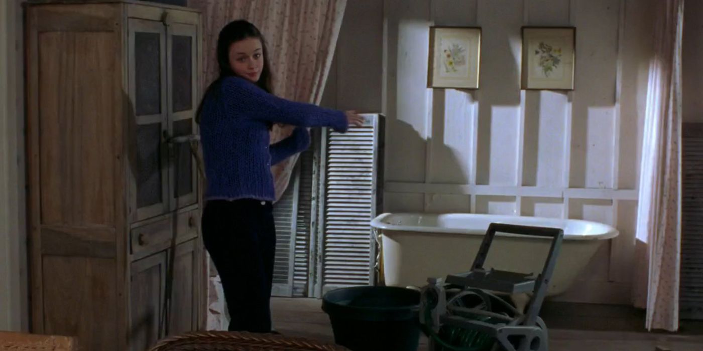 Gilmore Girls Rory Showing the Shed