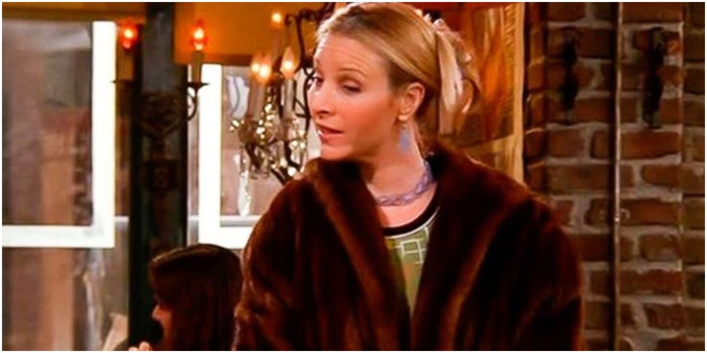 Lisa Kudrow as Phoebe in Friends, wearing fur coat