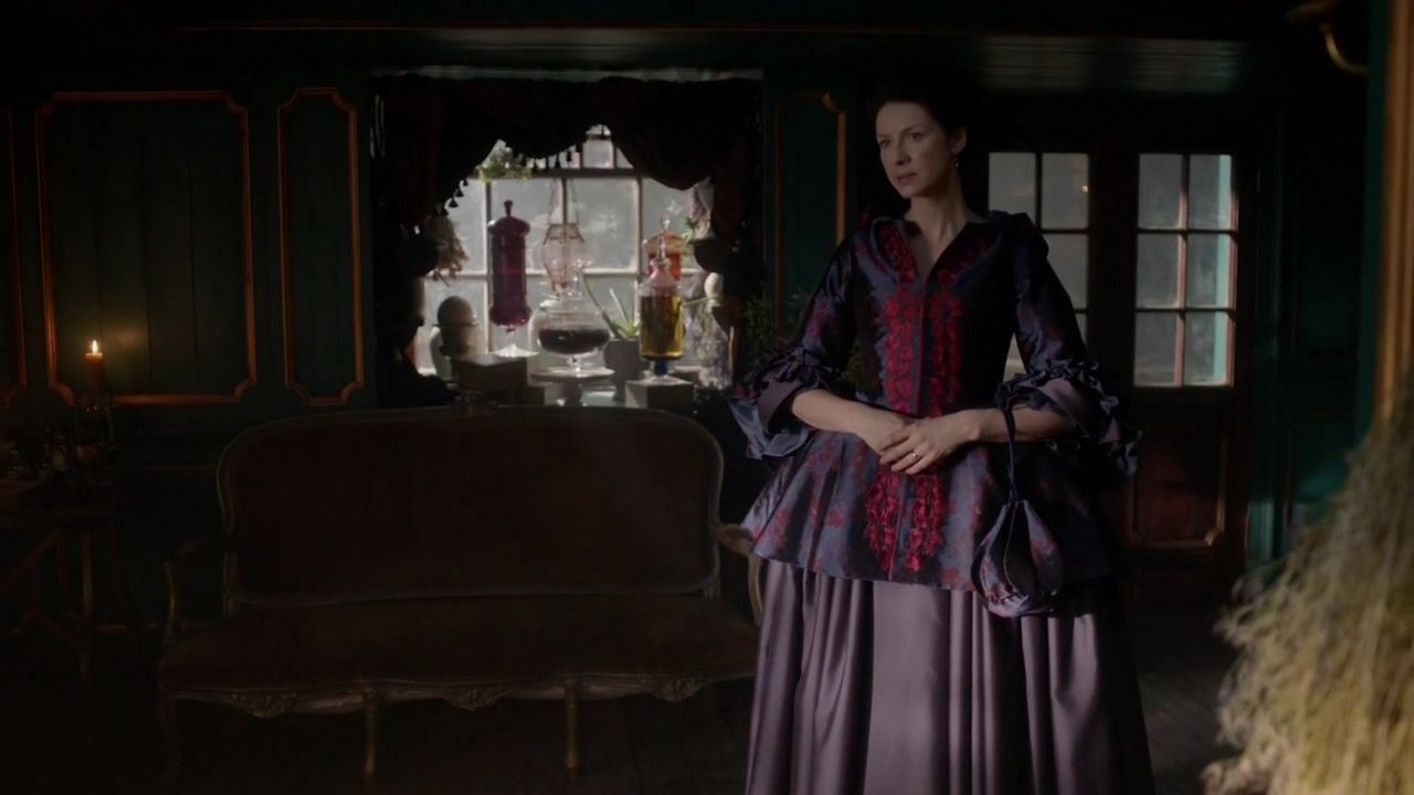 25 Wild Details About The Making Of Outlander