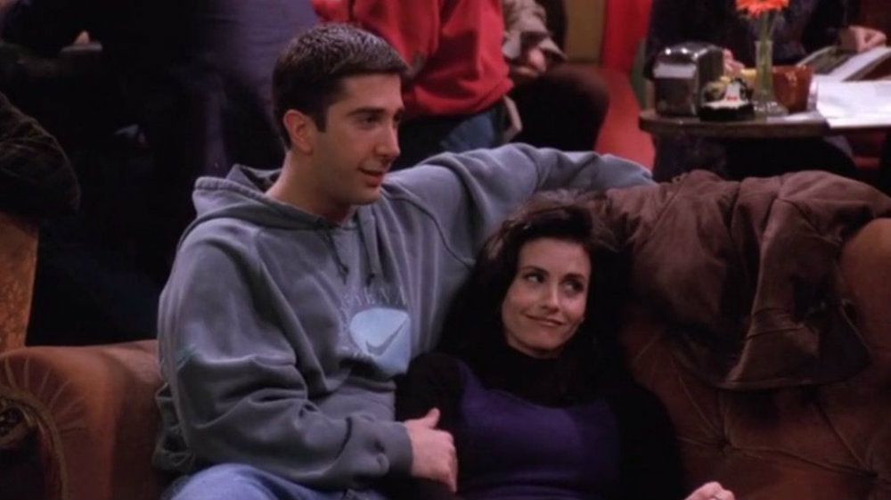 Friends - Ross and Monica on the sofa
