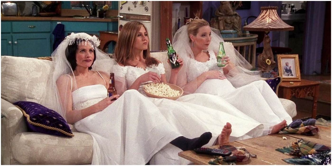 Courteney Cox, Jennifer Aniston, Lisa Kudrow as Monica, Rachel and Phoebe in Friends