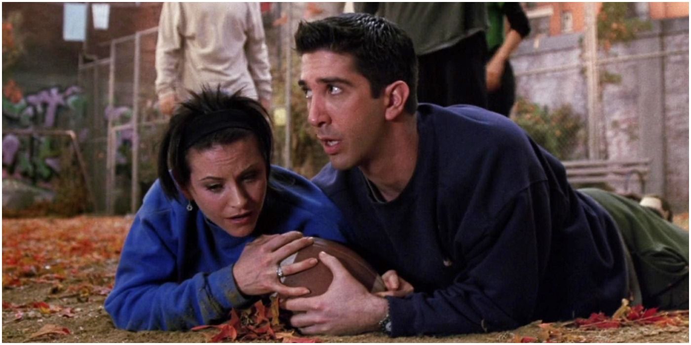 Courteney Cox as Monica and David Schwimmer as Ross in Friends