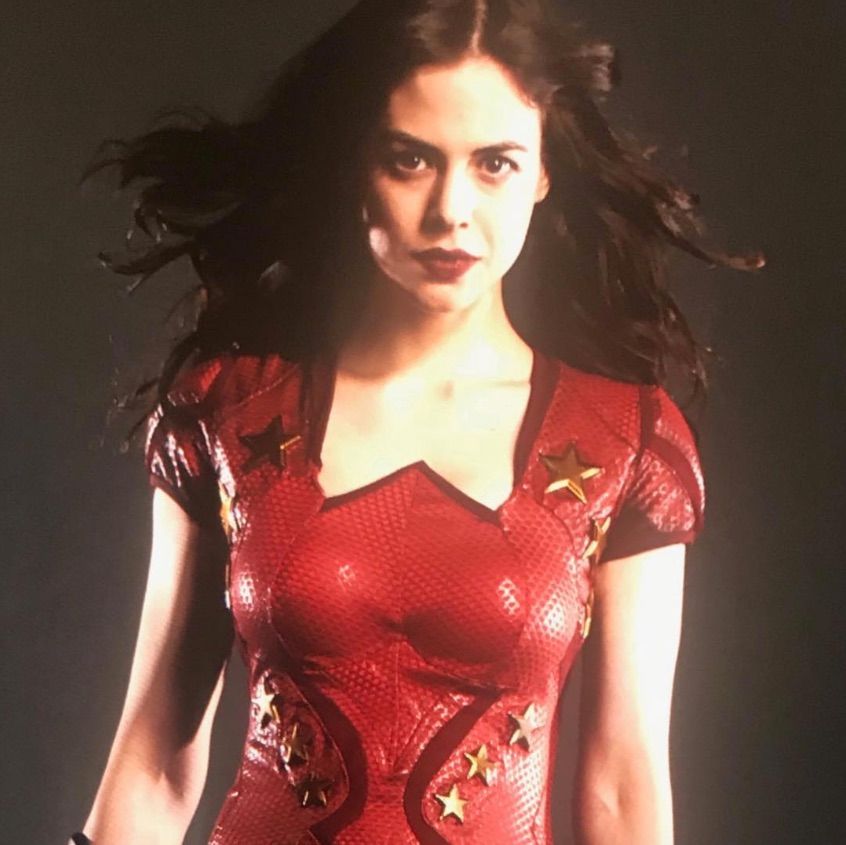 Titans: Donna Troy’s Wonder Girl Costume Revealed In New Photo
