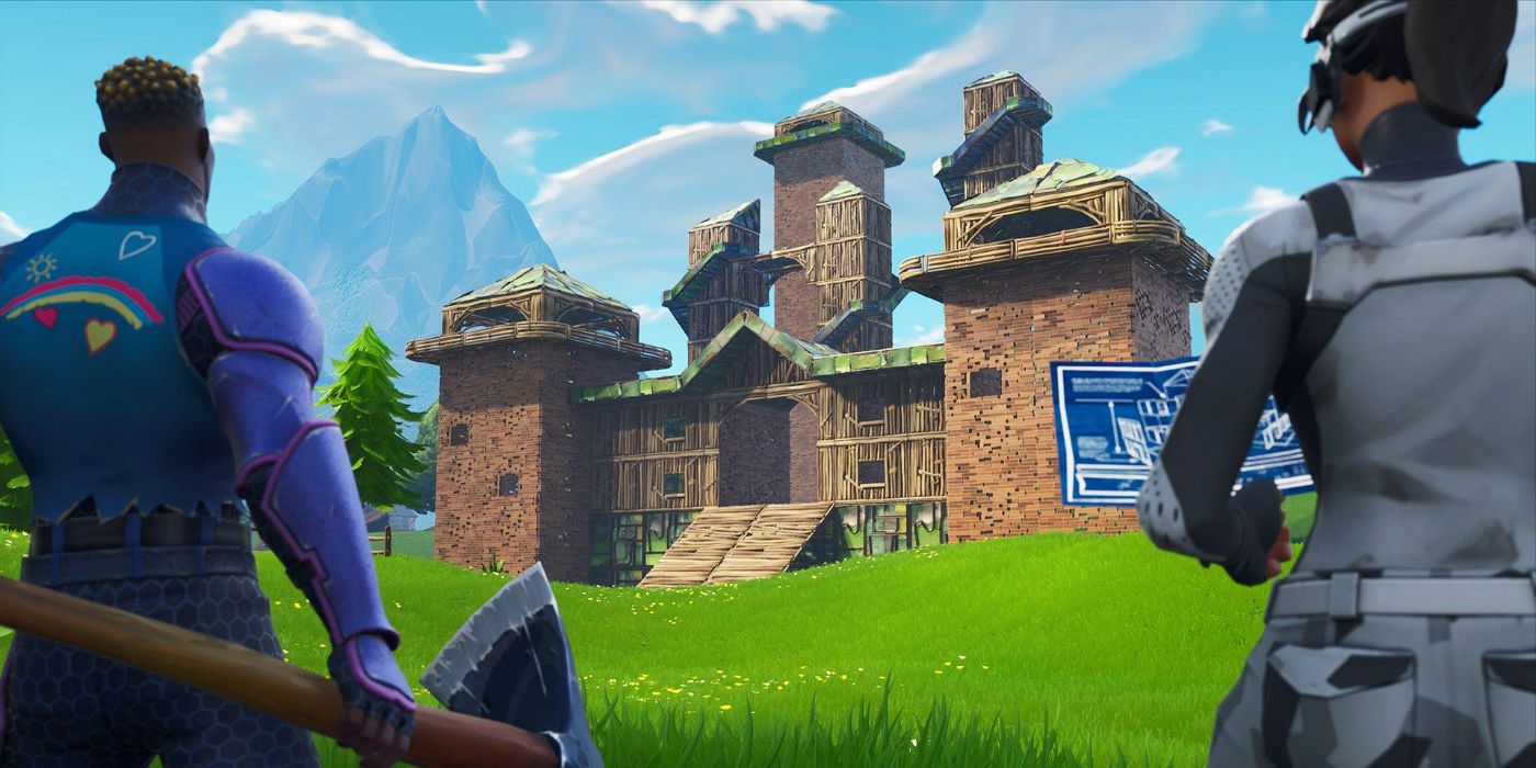 Fortnite Building with two players in foreground