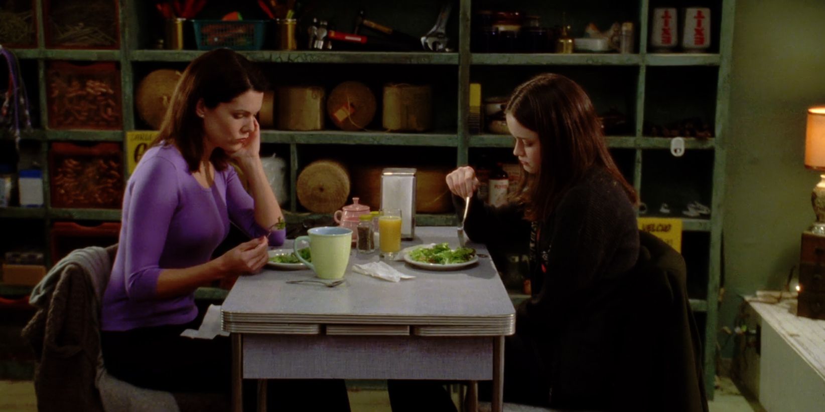 Gilmore Girls 10 Things You Never Noticed About The First Episode
