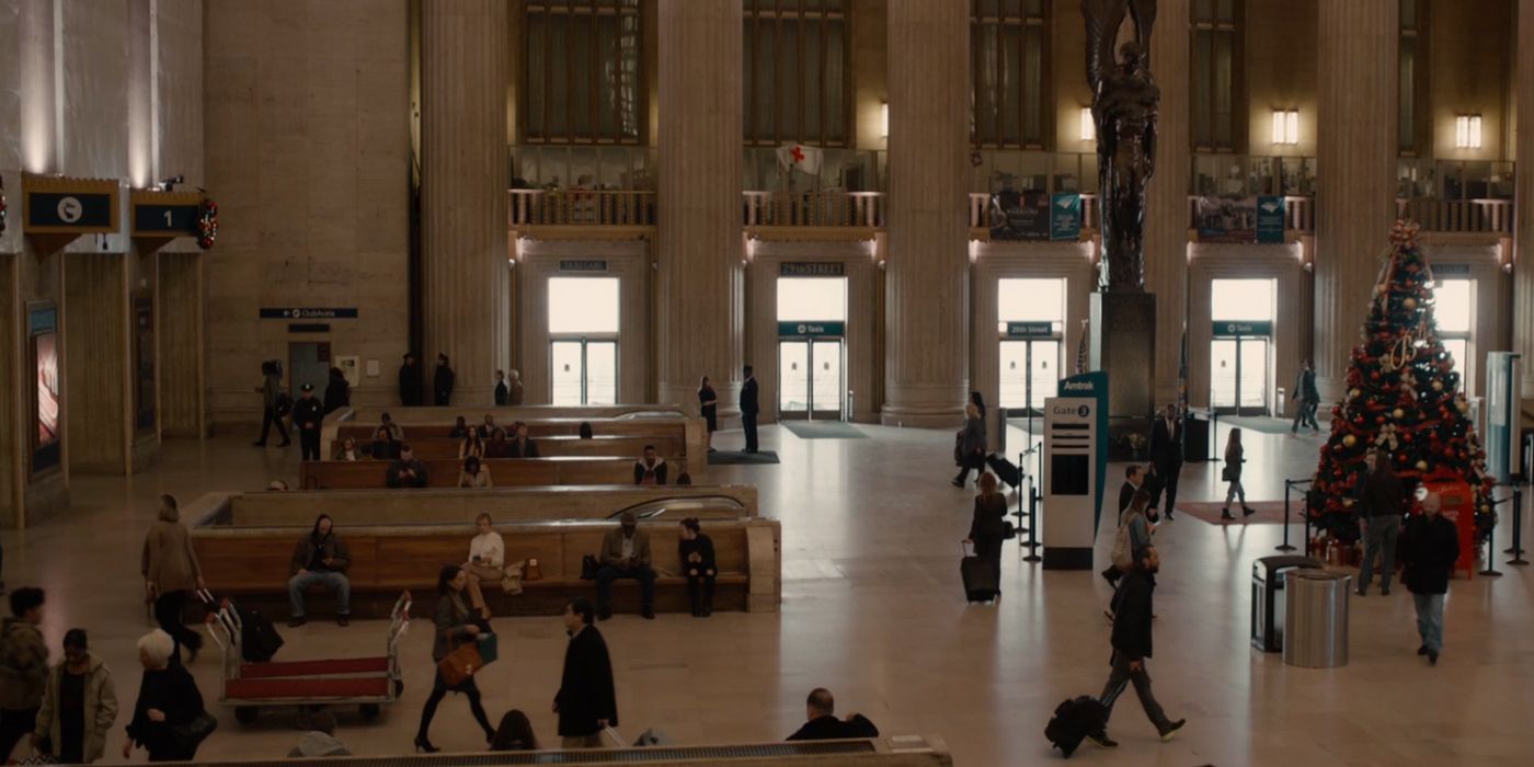 The train station at the end of Glass